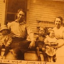 Briggs family in 1918