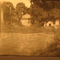 Bissell taver and store from r