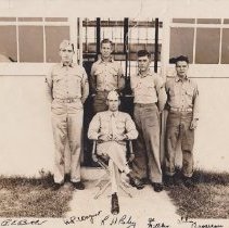 Henry Wayner and other servicemen on Parris Island