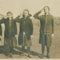Faith Grant, Helen Grant, Hildred Sperry, and Miriam Baker at Town Farm