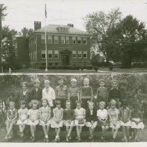 Union District School class picture, 1940
