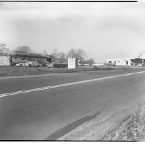 Wapping shopping center