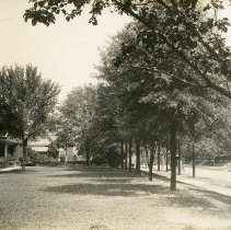 700 Block 5th Ave Facing North Wisher-chisholm House On Left