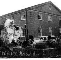 1989 Chrsitmas Parade Ywca Don't Mention Age132