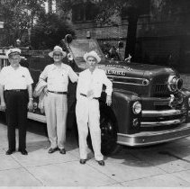 Mayor A Scott In Middle With Fire Department157
