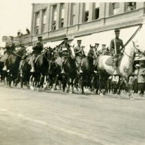 11th Cavalry: parade on horseback