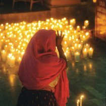 Mujer Rezando (Woman Praying)