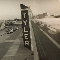 Kevin, Laura and Rick Eltife at Rick's on the Square, Tyler