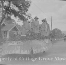 Women on "Hello" parade float