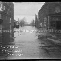 Flood at 8th and Main Street