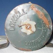 Side view of retractable clothes line