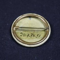 Metal button, pin back