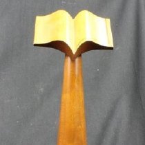 Front view of the trophy