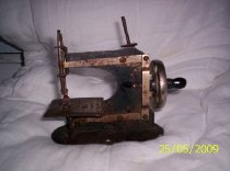 Miniature sewing machine