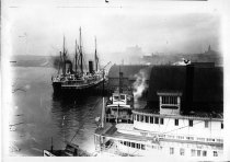 Steamers Corona, City of Aberdeen, and Multnomah