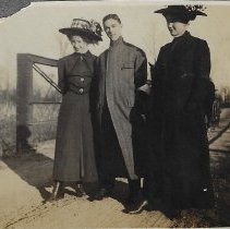 Claire (Sefrit) Scoble & an unidentfied man and woman (ca. 1910-1915)