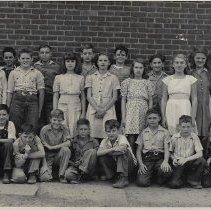 Group of students and Myrtle McCormick & Irene Fields (ca. 1945-1955)
