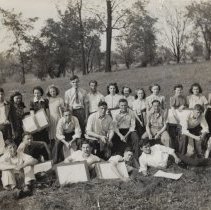 Students in an art class at Washington High School (ca. 1941-1942)