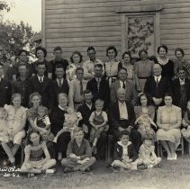 1942 family reunion taken by Charles Luder