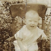 Della Roberts  (ca. 1915-1925)