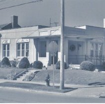 Photograph of the Ed Lee Morturary in Washington (ca. 1990-2010)