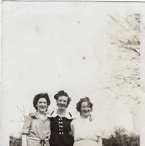 Roberts, Edna; Virginia; Dorothy