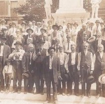 Dedication of Civil War Monument at Daviess County Courthouse (1913)