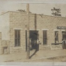J.W. Greenwood Tin Shop in Washington (ca.1912)