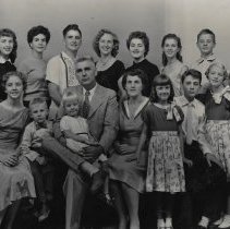 Mr. & Mrs. Enid & Howard Gabhart and their thirteen children (ca. 1950-1960