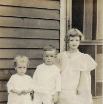 Lorene, Willard and Lillian Brown (ca. 1900-1910)