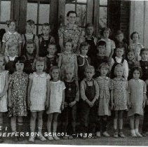 Katie (Wonder) Johnson and others at Jefferson School (1938