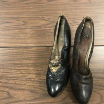 Women's shoes at Larkin's Shoe Store