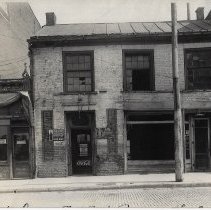 200 block of East Main Street in Washington (ca. 1923)