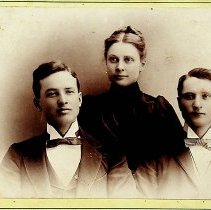 Robert, Doris and William Beck (ca. 1910-1920)