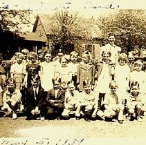 Lela Lee & first grade students at West End School in Washington (1939)
