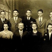 Mr. & Mrs. Gideon & Edith Martin and their family (ca. 1940-1950)