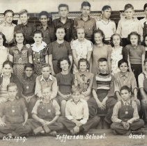 7th grade students at Jefferson School (1939)