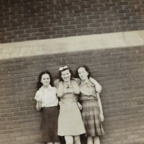 Vera Kilps, Betty Fields & Inez Abel at Jefferson School (1941)