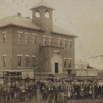 Kid hacks at Longfellow School in Washington (ca. 1900-1910)