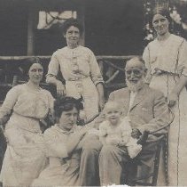 Warren Hart (1837-1916) & three daughters & two grandchildren (ca. 1913)