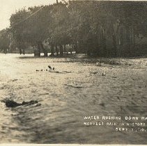 Flooded Main Street in Washington (1910)