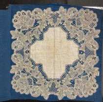 Hankerchief with tatting (ca. 1890)