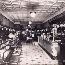 Sum Brothers Confectionary in Washington (ca. 1925)