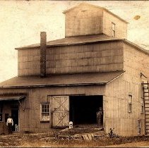 Lemon Milling Co. in Elnora (ca. 1905-1915)