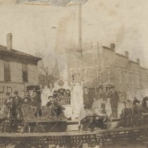 1903 merry-go-round on Main Street in Washington