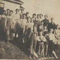 Students at No. 6 Center School in Van Buren Twp. (ca. 1914-1915)