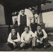 Ray Leonard Hart & four buddies (1942)