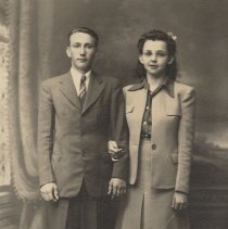 1946 wedding of Junior Davis & Bernice (Bateman) Davis