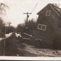 Roberta Gleason's House Moving