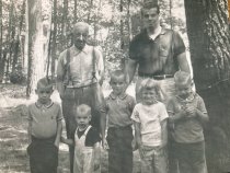 Back: Wm Fotsch (G1 & G3); Front Generation 4 siblings